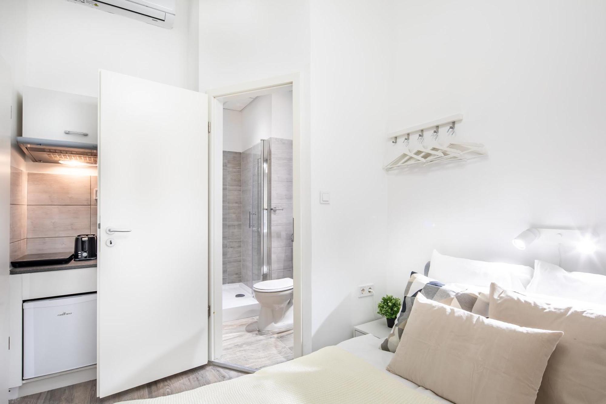 Very Central - Small Studio For Solo Traveller Budapest Ngoại thất bức ảnh