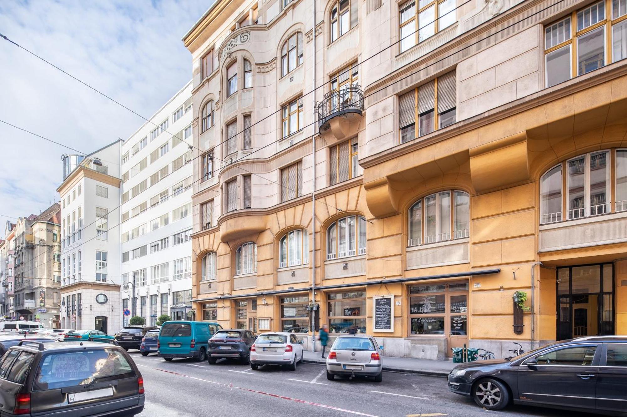Very Central - Small Studio For Solo Traveller Budapest Ngoại thất bức ảnh